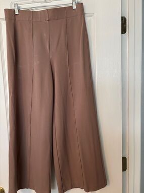 Jones New York Wide-Leg Cropped Pants in Mauve